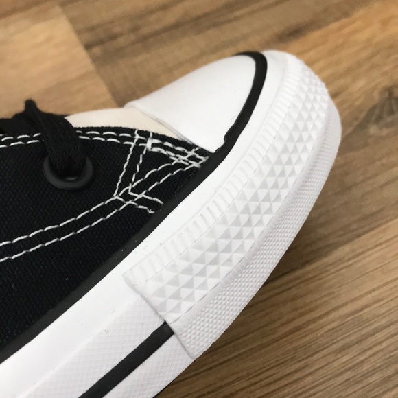 CONVERSE CTAS HIGH TOP BRAND NEW - Picture 14 of 15